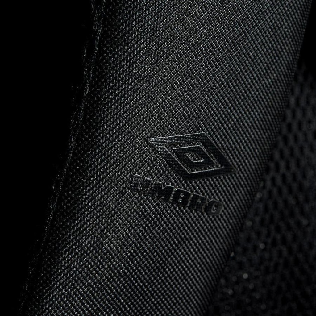 Mochila Umbro Stripe - 18 Litros - Foto 4
