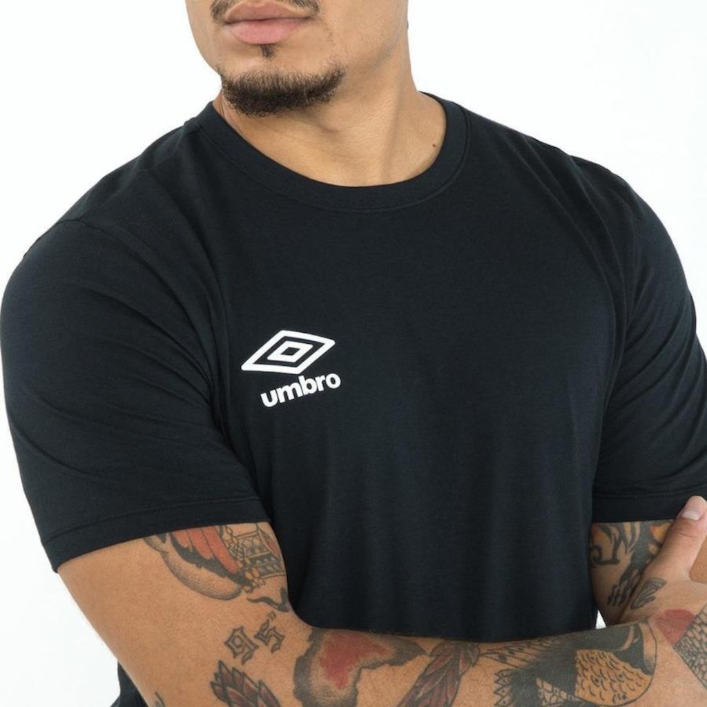 Imagem 2 do produto Camiseta Umbro Essential - Masculina