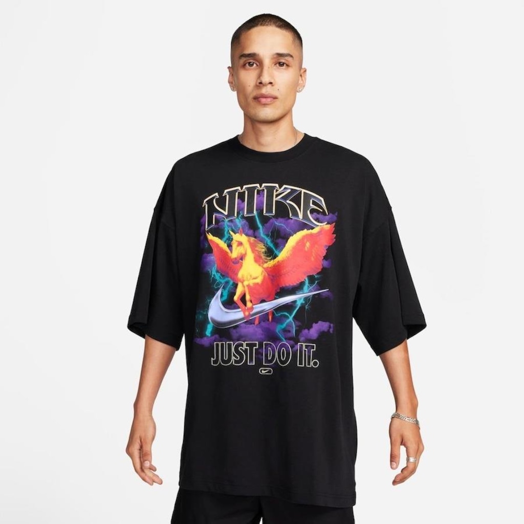 Camiseta Nike Sportswear - Masculina - Foto 1
