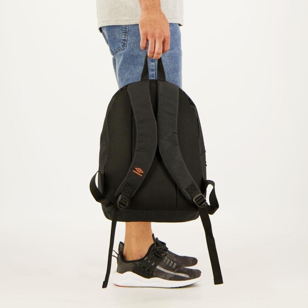 Mochila Umbro Chess Waves - 18 litros