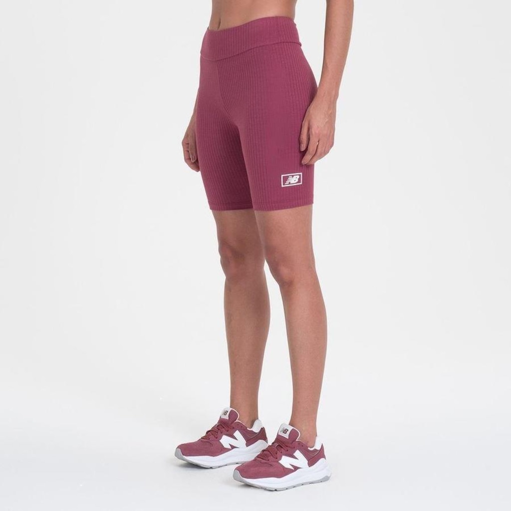 Imagem 2 do produto Bermuda New Balance Essentials Biker - Feminina