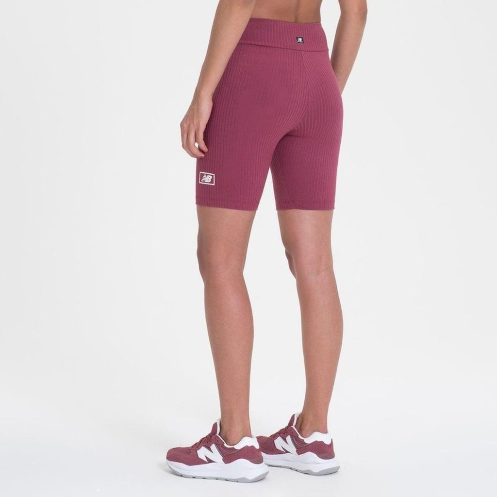 Imagem 3 do produto Bermuda New Balance Essentials Biker - Feminina