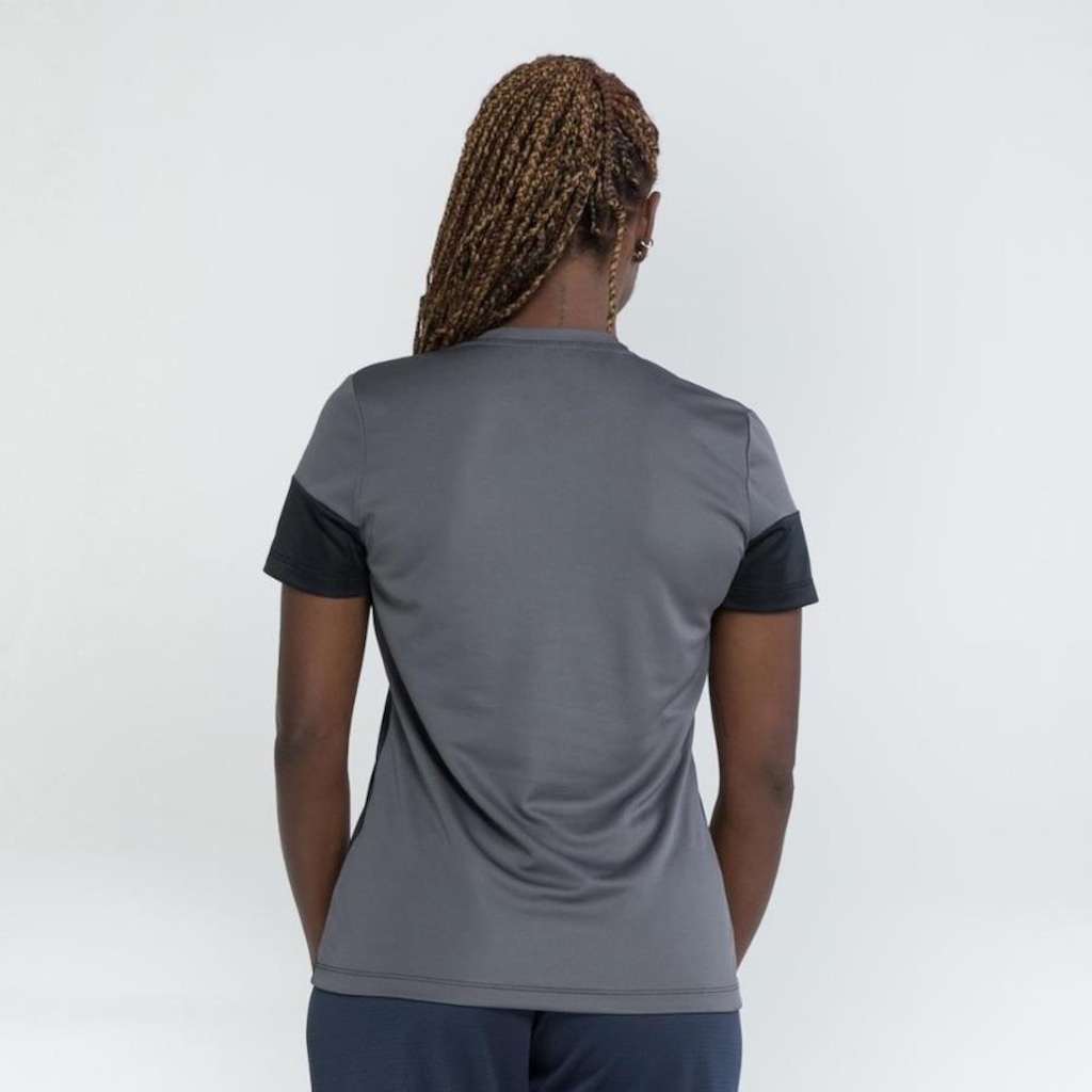 Imagem 2 do produto Camiseta Umbro Stadion - Feminina