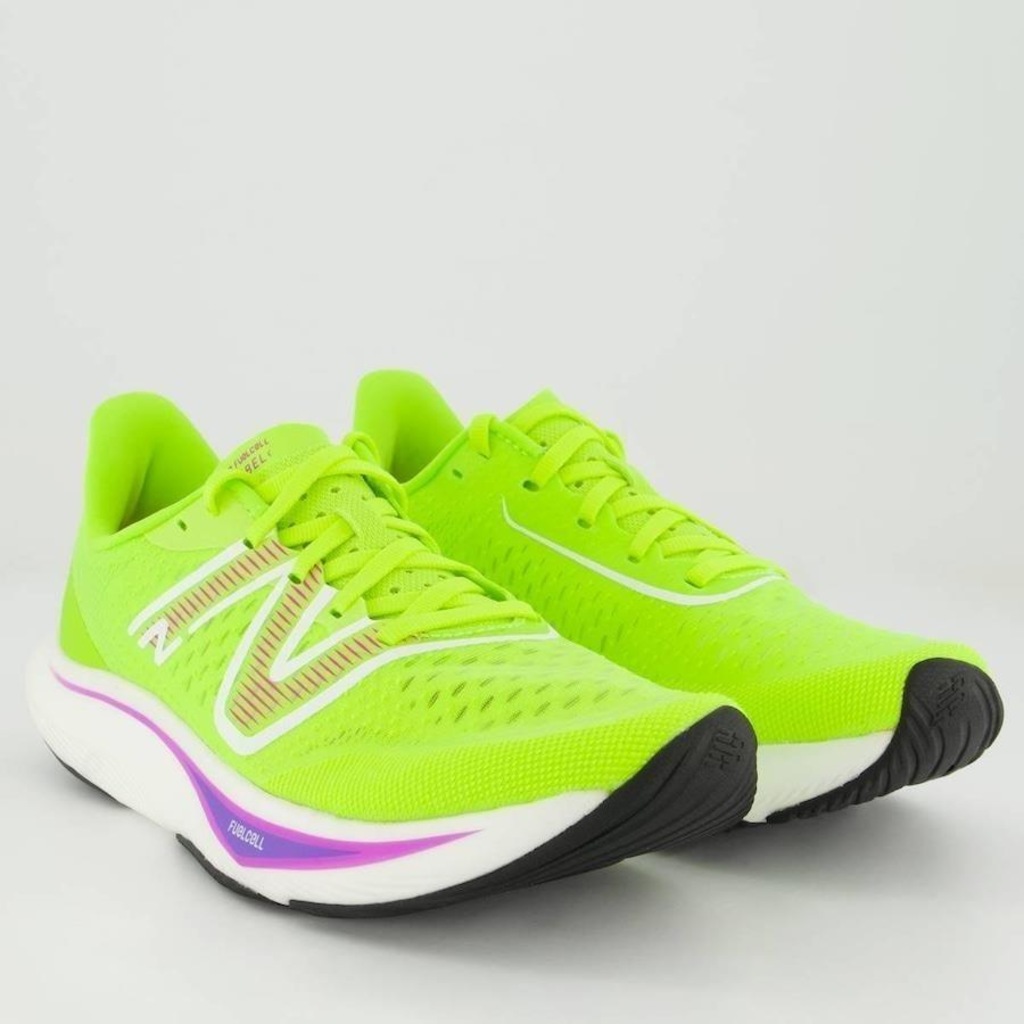 Imagem 2 do produto Tênis New Balance Fuelcell Rebel V3 - Feminino