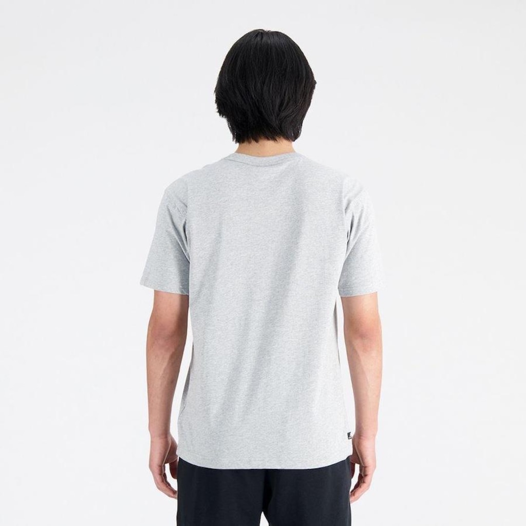 Imagem 3 do produto Camiseta New Balance Essentials Logo - Masculina