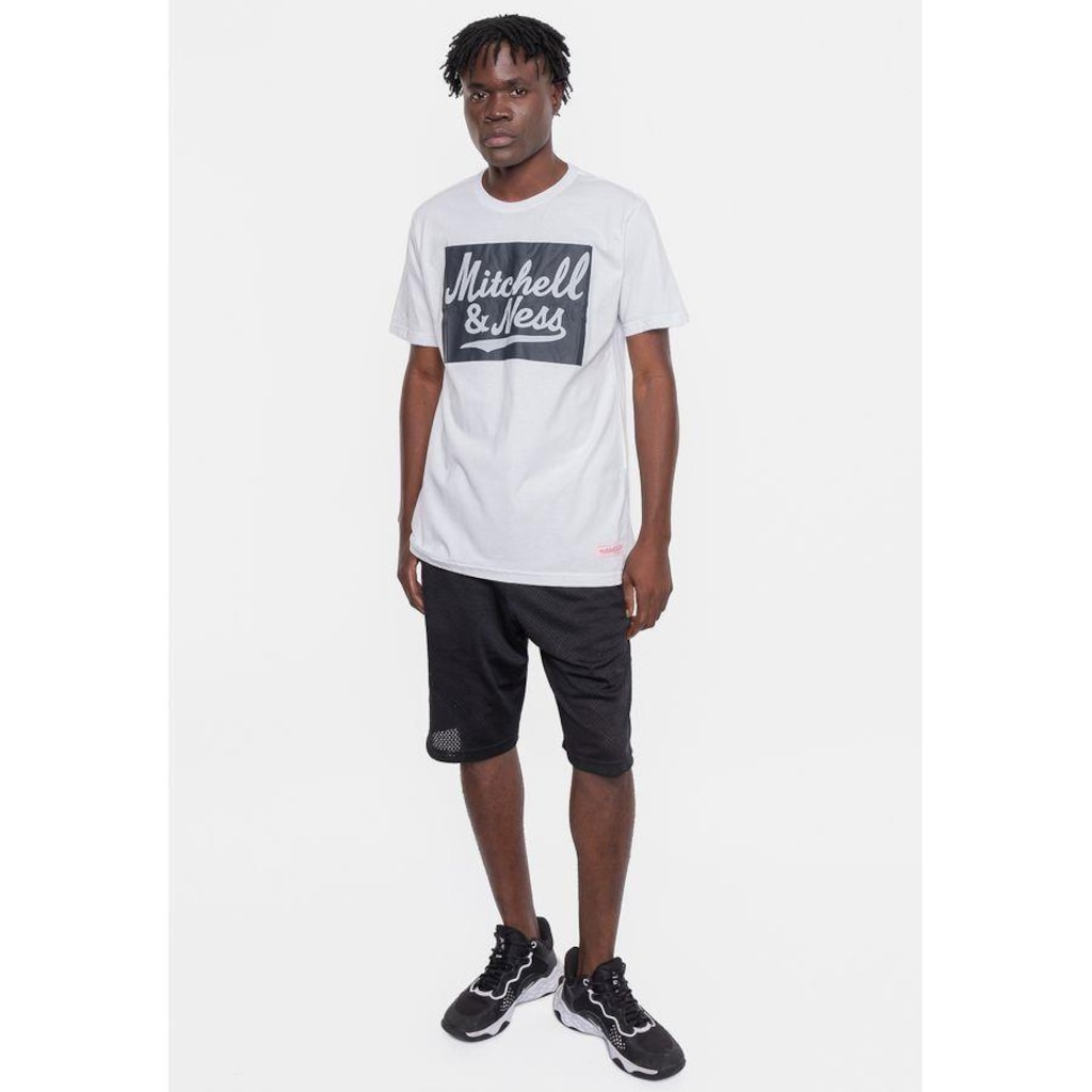 Imagem 2 do produto Camiseta Mitchell & Ness Masculina Estampada Off White - Mitchell & Ness