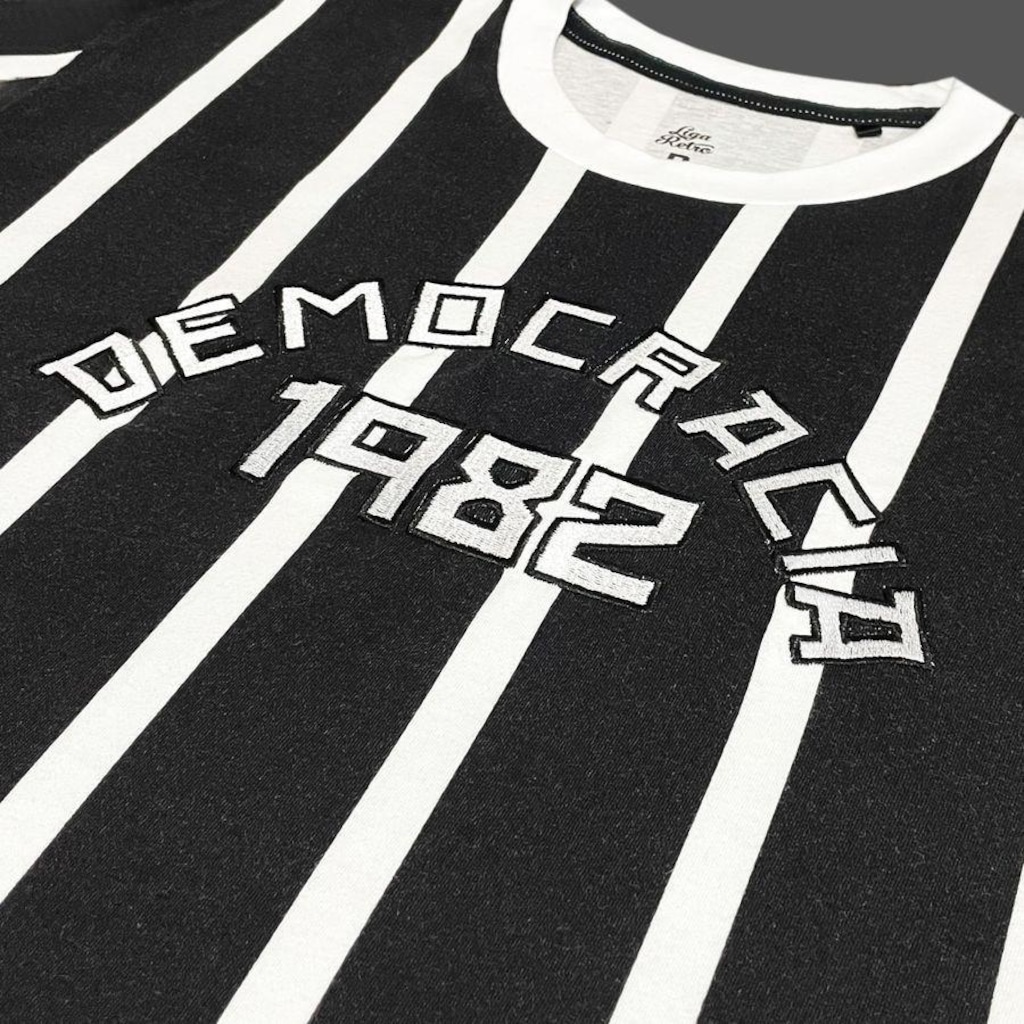 Imagem 4 do produto Camiseta Democracia 1982 Liga Retro - Masculina