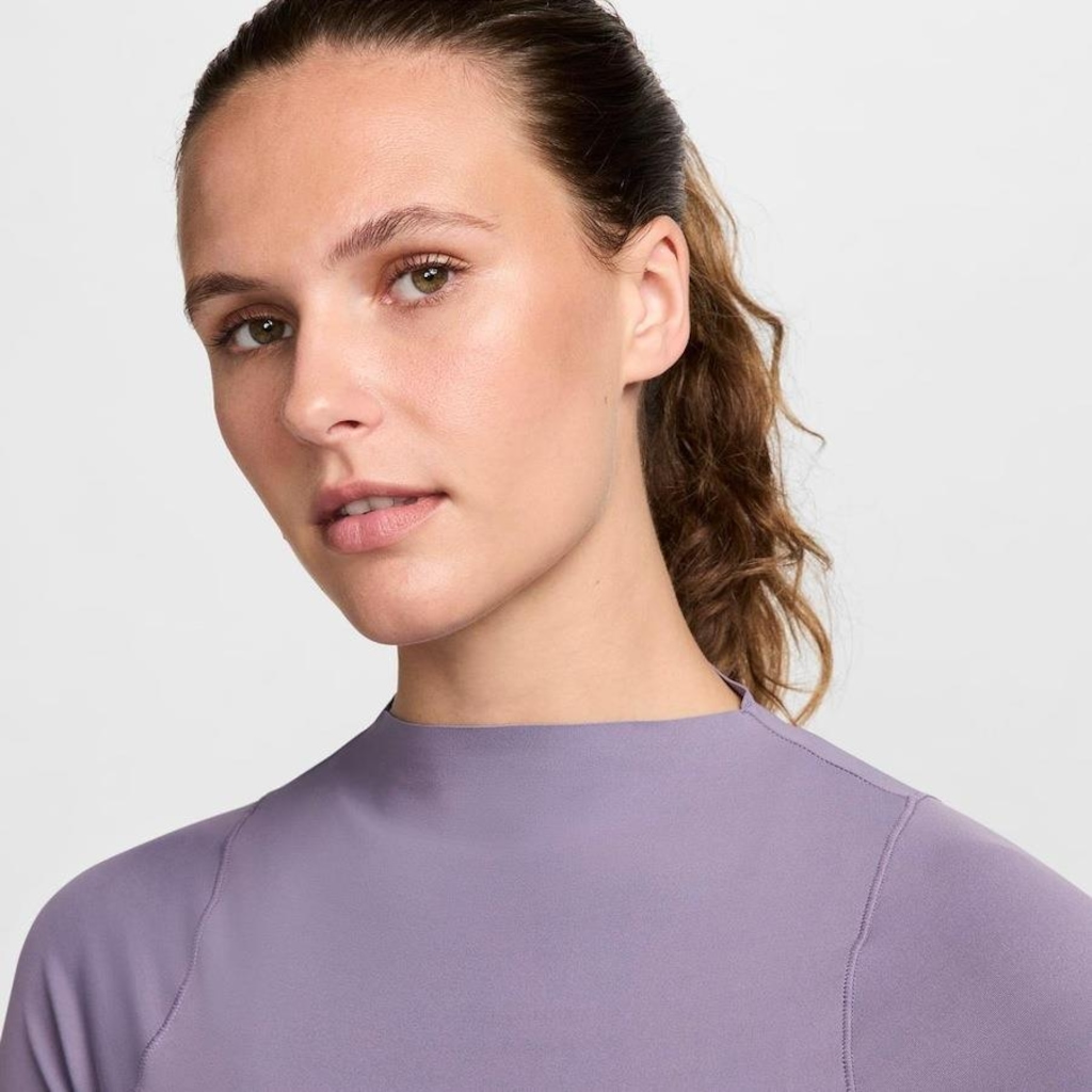 Imagem 2 do produto Camiseta Nike Dri-Fit Zenvy - Feminina