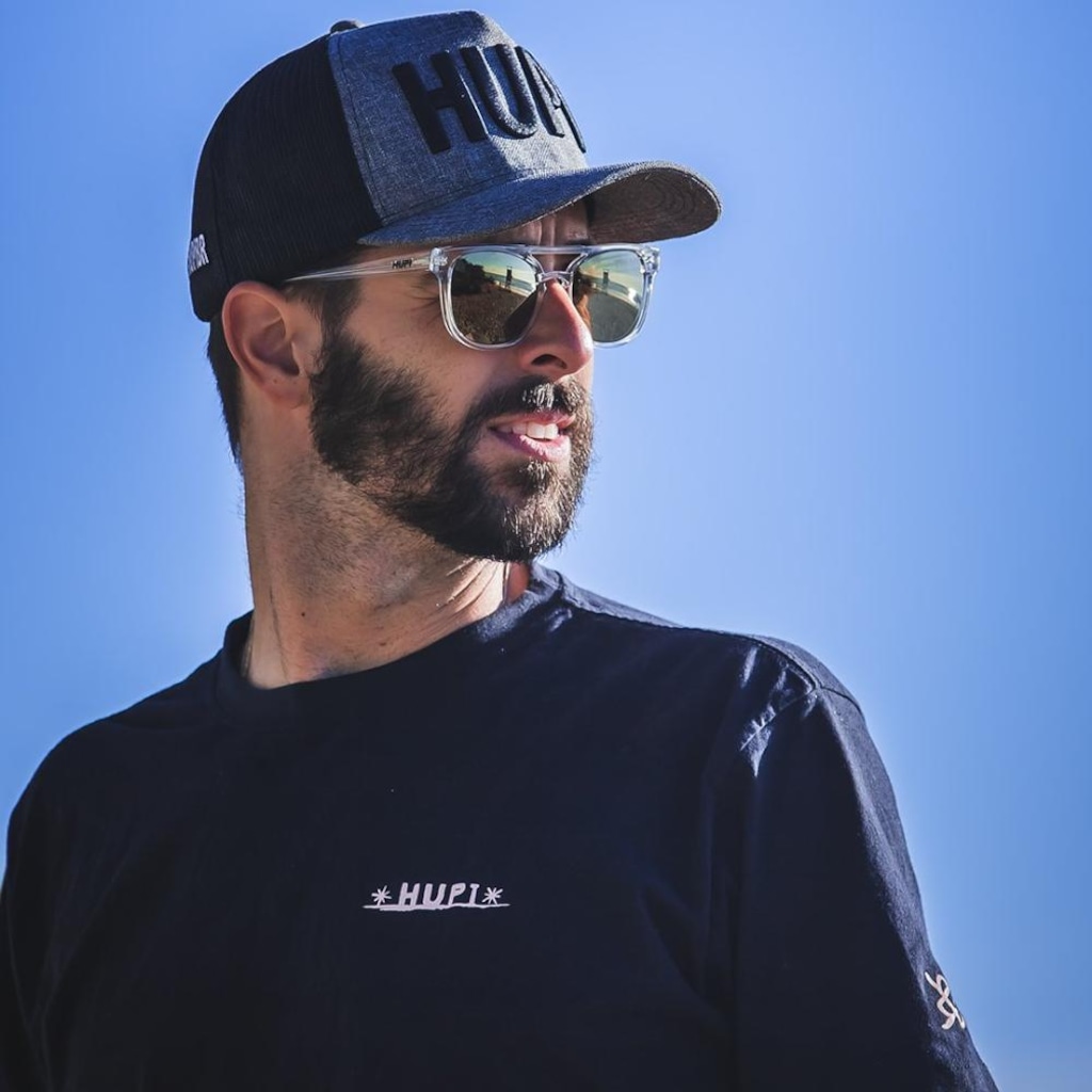 Imagem 2 do produto Boné Aba Curva Trucker Hupi Space - Snapback - Adulto