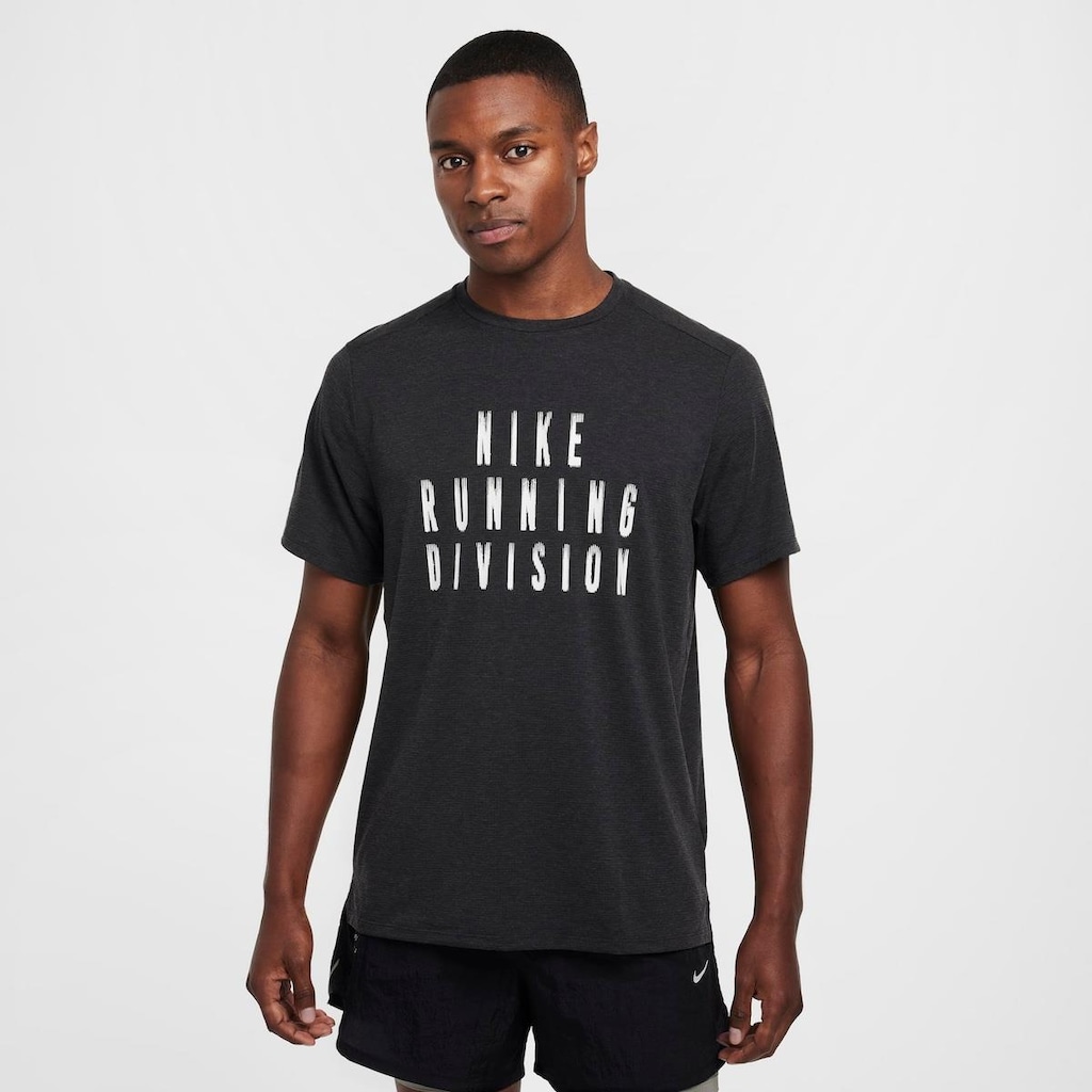 Camiseta Nike Dri-Fit Rise365 - Masculina