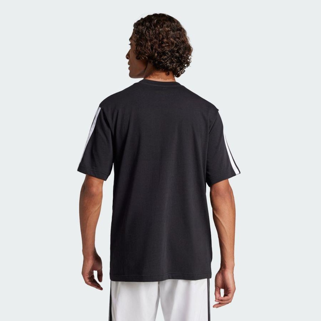 Imagem 4 do produto Camiseta Malha Simples Essentials Três Listras - adidas - Homem