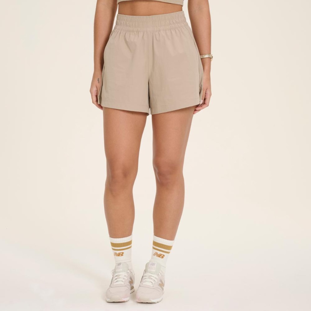 Shorts New Balance Trend Small Logo Feminino