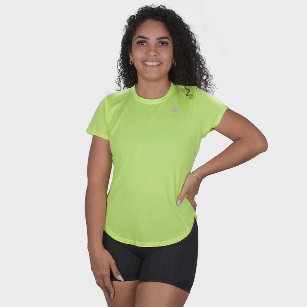 Camisa New Balance Accelerate - Feminina