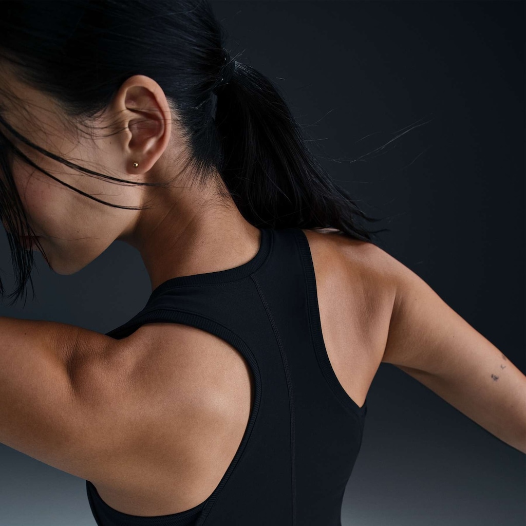 Imagem 2 do produto Camiseta Regata Nike Dri-FIT Victory - Feminina