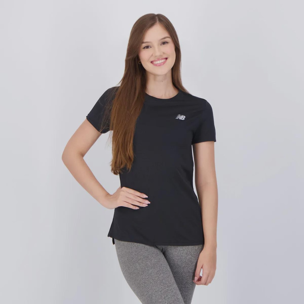 Camiseta New Balance Sport Essentials - Feminina