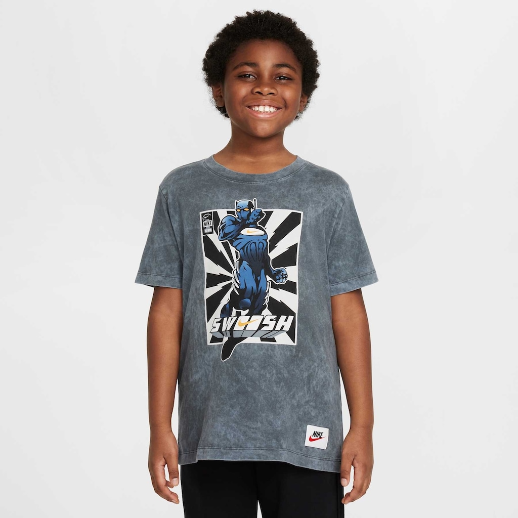 Camiseta Nike Sportswear IYKYK Hero - Infantil