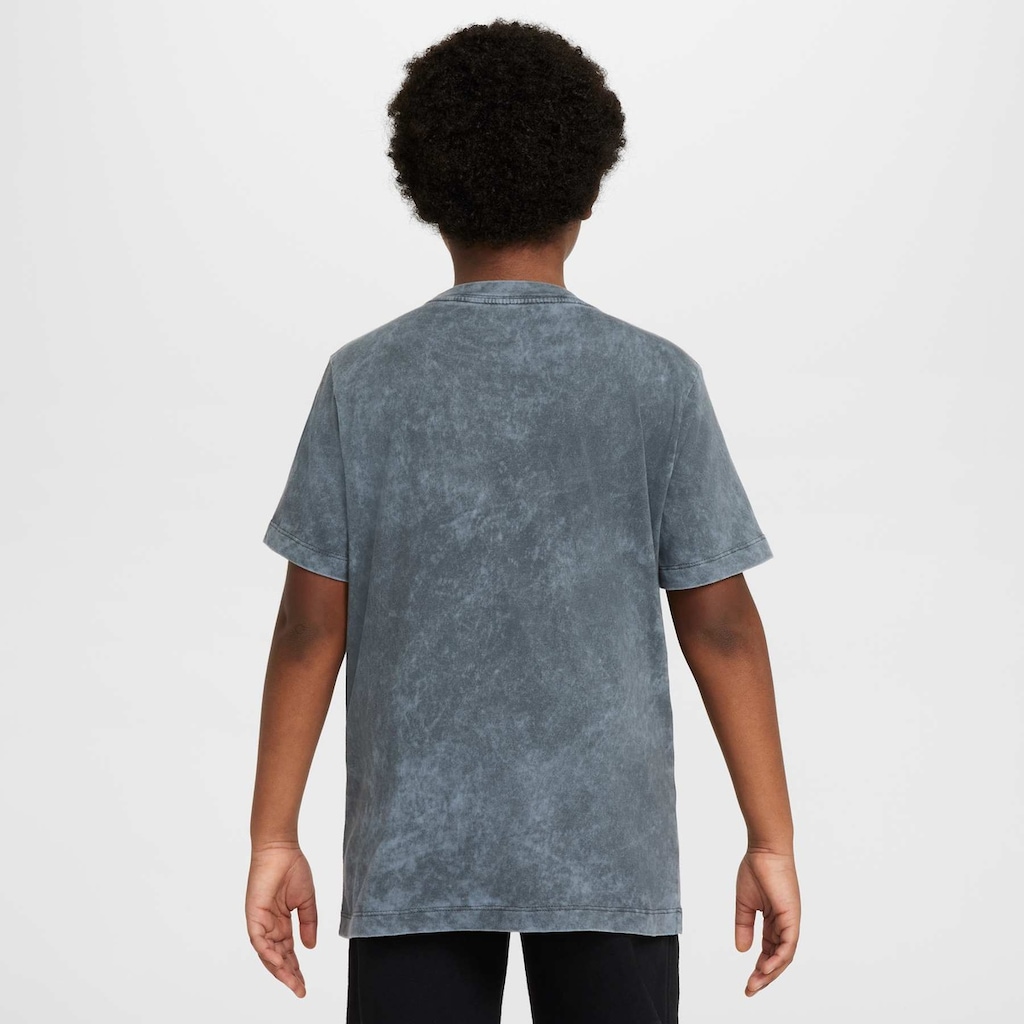 Imagem 2 do produto Camiseta Nike Sportswear IYKYK Hero - Infantil