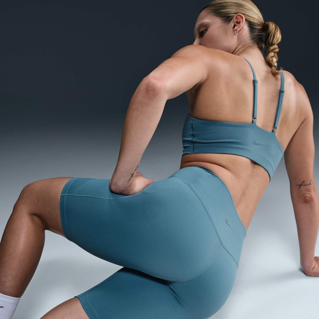 Imagem 4 do produto Shorts Nike Dri-FIT One HR 8IN - Feminino