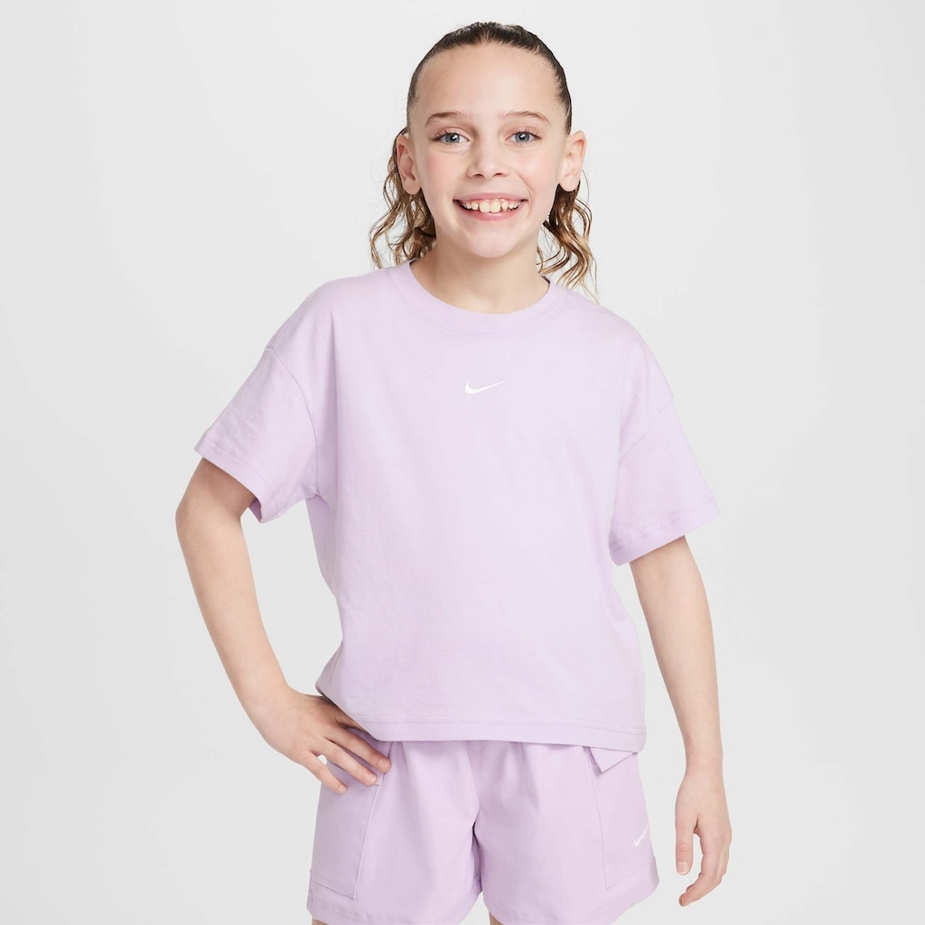 Camiseta Nike Sportswear Essentials - Infantil