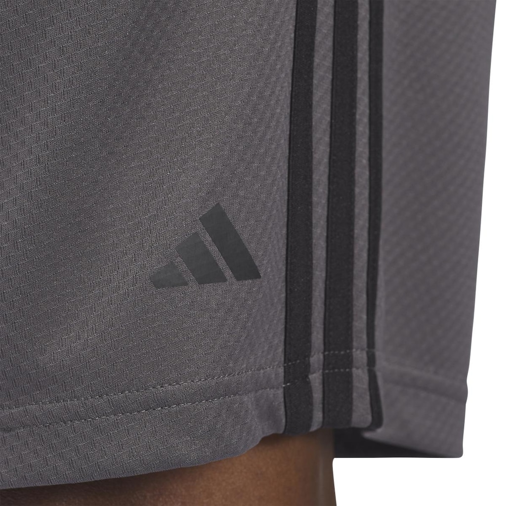 Imagem 3 do produto Bermuda adidas 3 Listras Masculina