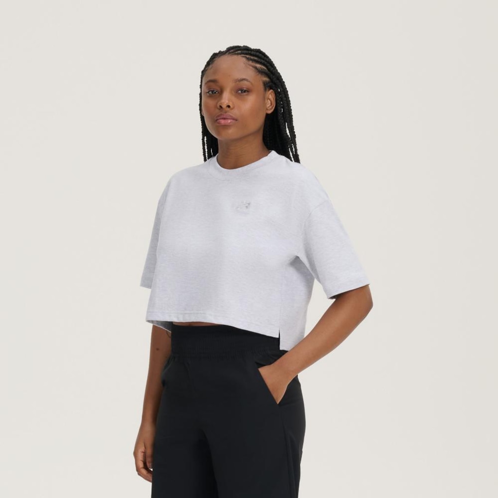 Imagem 2 do produto Camiseta New Balance Cropped Small Logo - Feminina