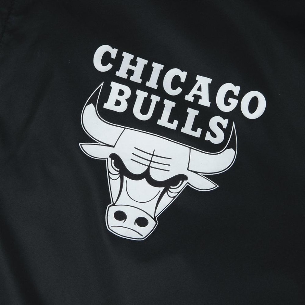 Imagem 3 do produto Jaqueta Corta Vento Masculina New Era Chicago Bulls Camuflada