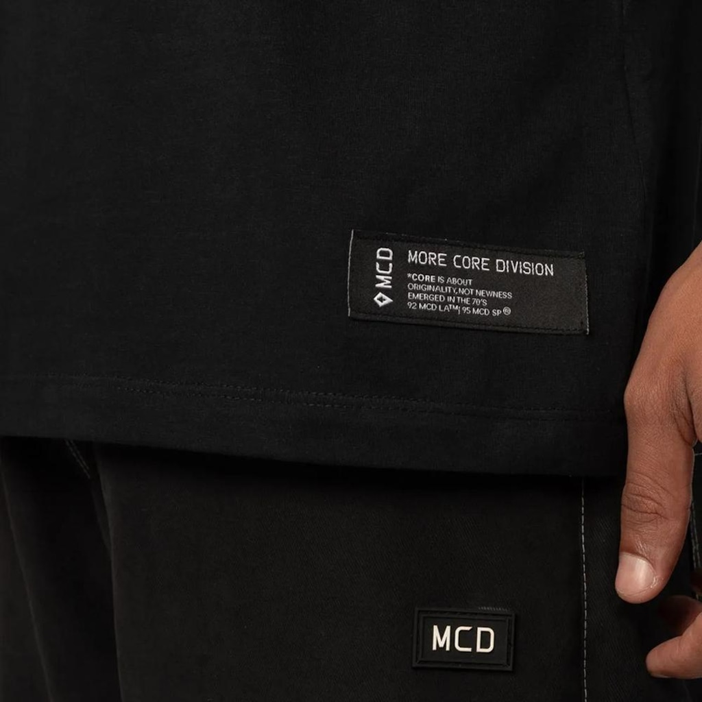 Imagem 3 do produto Camiseta Masculina MCD Coração Dourado