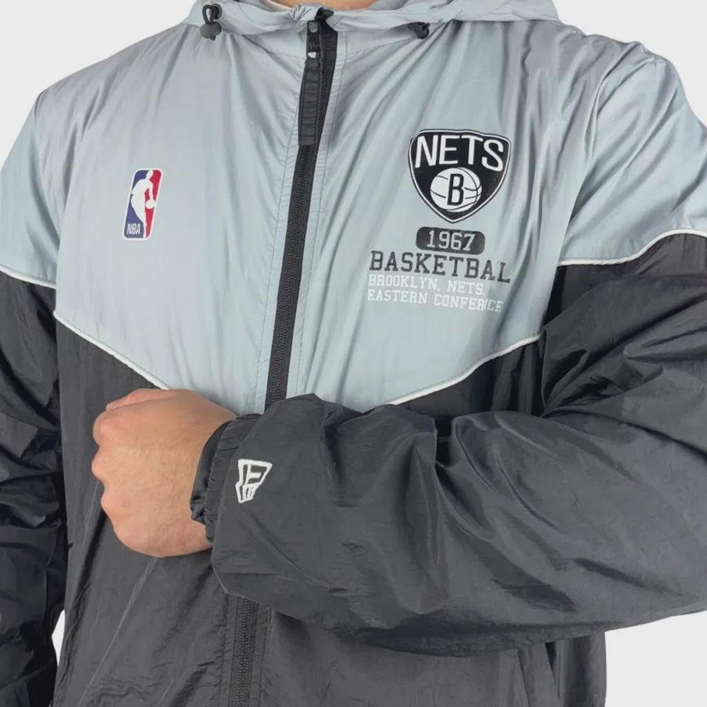 Imagem 3 do produto Jaqueta Corta Vento Masculina New Era Brooklyn Nets Club House