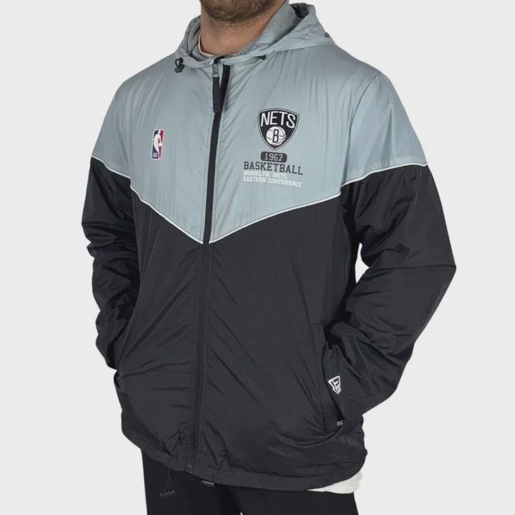 Imagem 4 do produto Jaqueta Corta Vento Masculina New Era Brooklyn Nets Club House