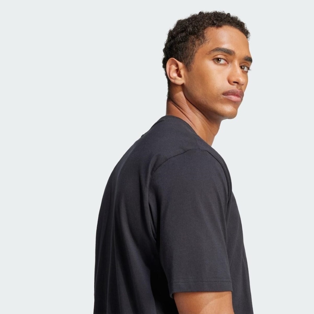 Imagem 4 do produto Camiseta Masculina adidas Logo Linear