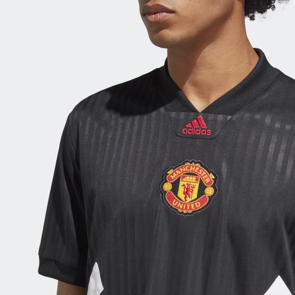 Camisa Manchester United Icon 23/24 adidas Masculina - Foto 3