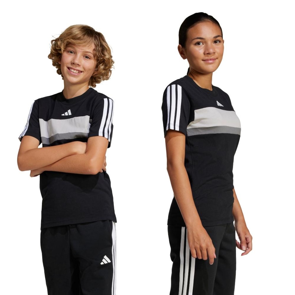Camiseta Infantil Adidas Seasonal Essentials Tiberio Três Listras