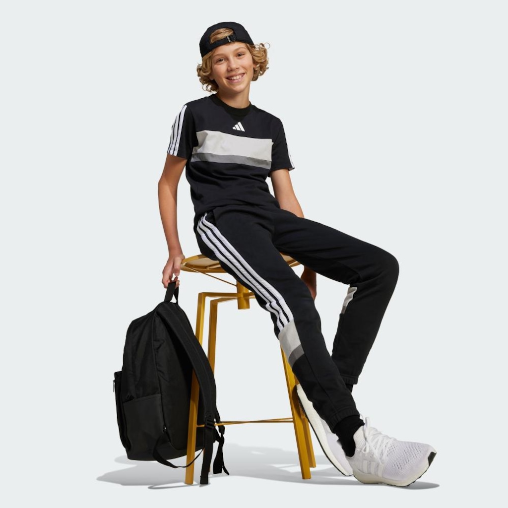Imagem 5 do produto Camiseta Infantil Adidas Seasonal Essentials Tiberio Três Listras