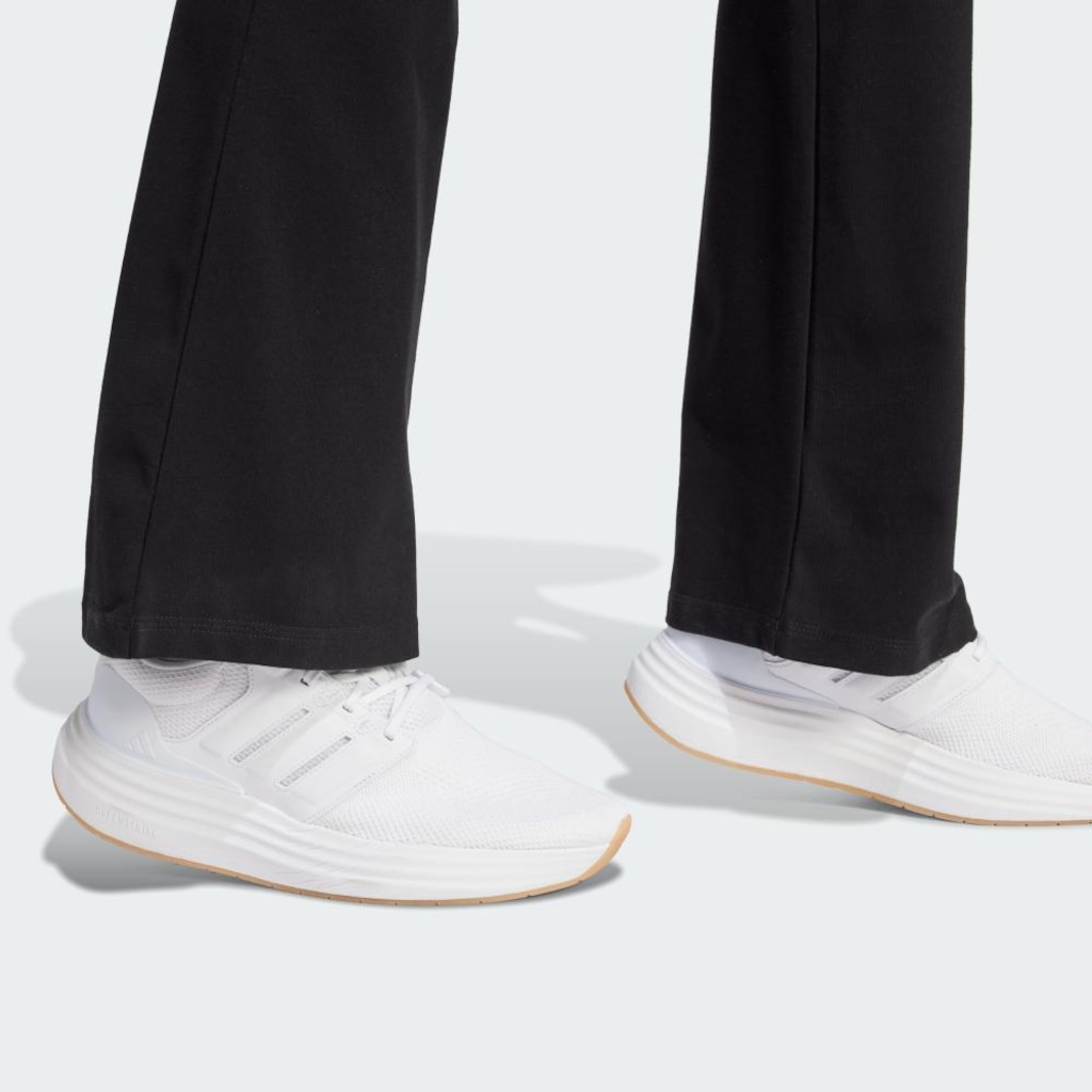 Imagem 5 do produto Calça Legging Feminina Adidas Flare Essentials com Logo Pequeno