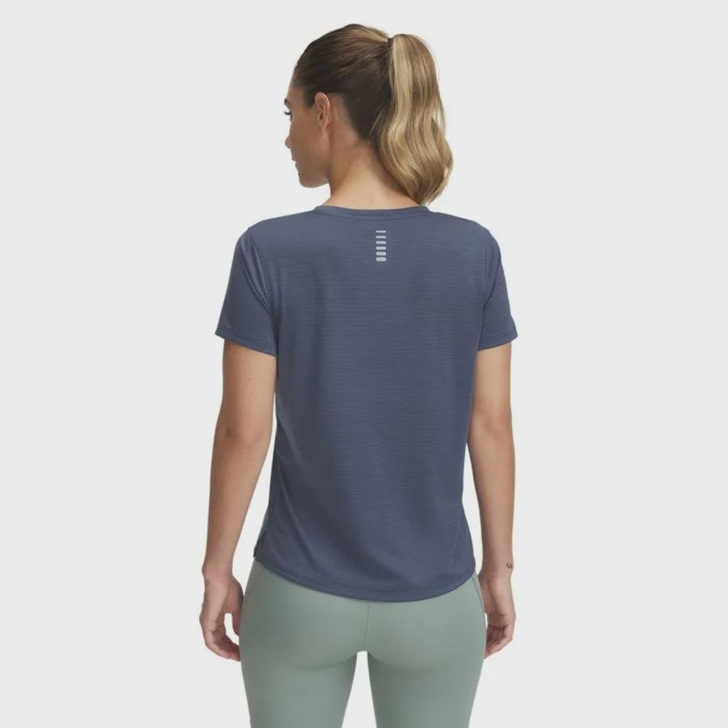 Imagem 2 do produto Camiseta de Corrida Under Armour Launch Feminina
