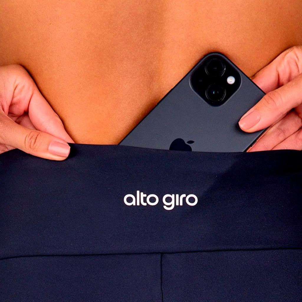Imagem 4 do produto Bermuda Alto Giro Clássica Feminina