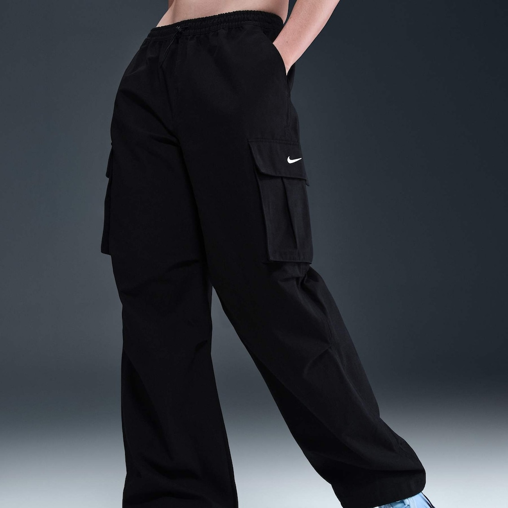 Calça Cargo Nike Sportswear Woven Feminina