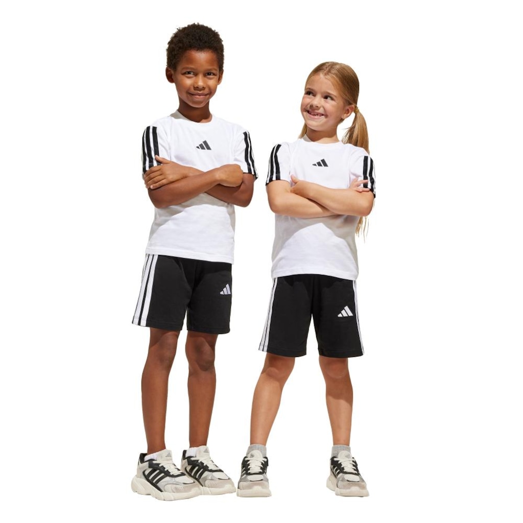 Conjunto Camiseta + Shorts Infantil adidas Essentials
