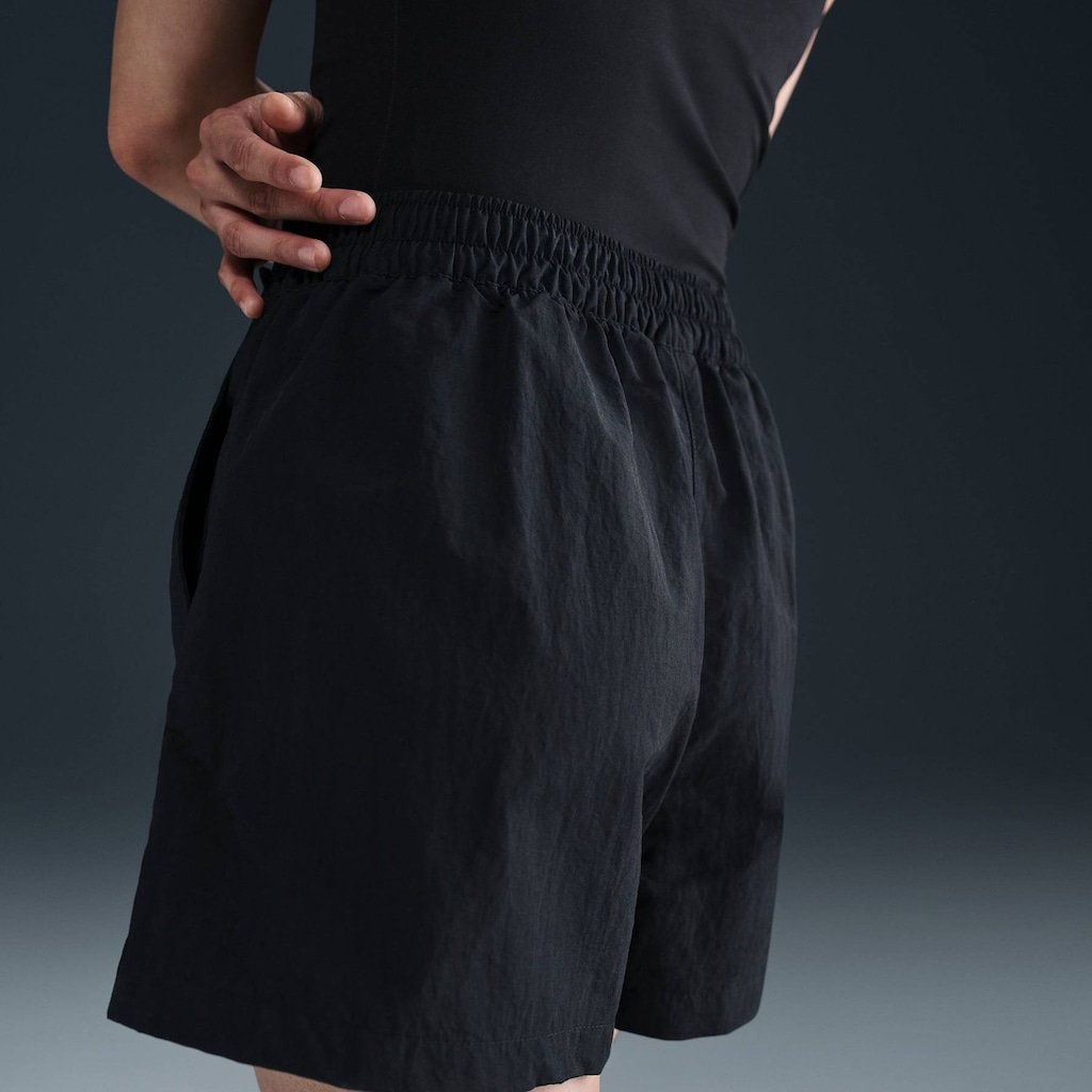 Imagem 4 do produto Saia Nike Sportswear Essential Woven Feminina