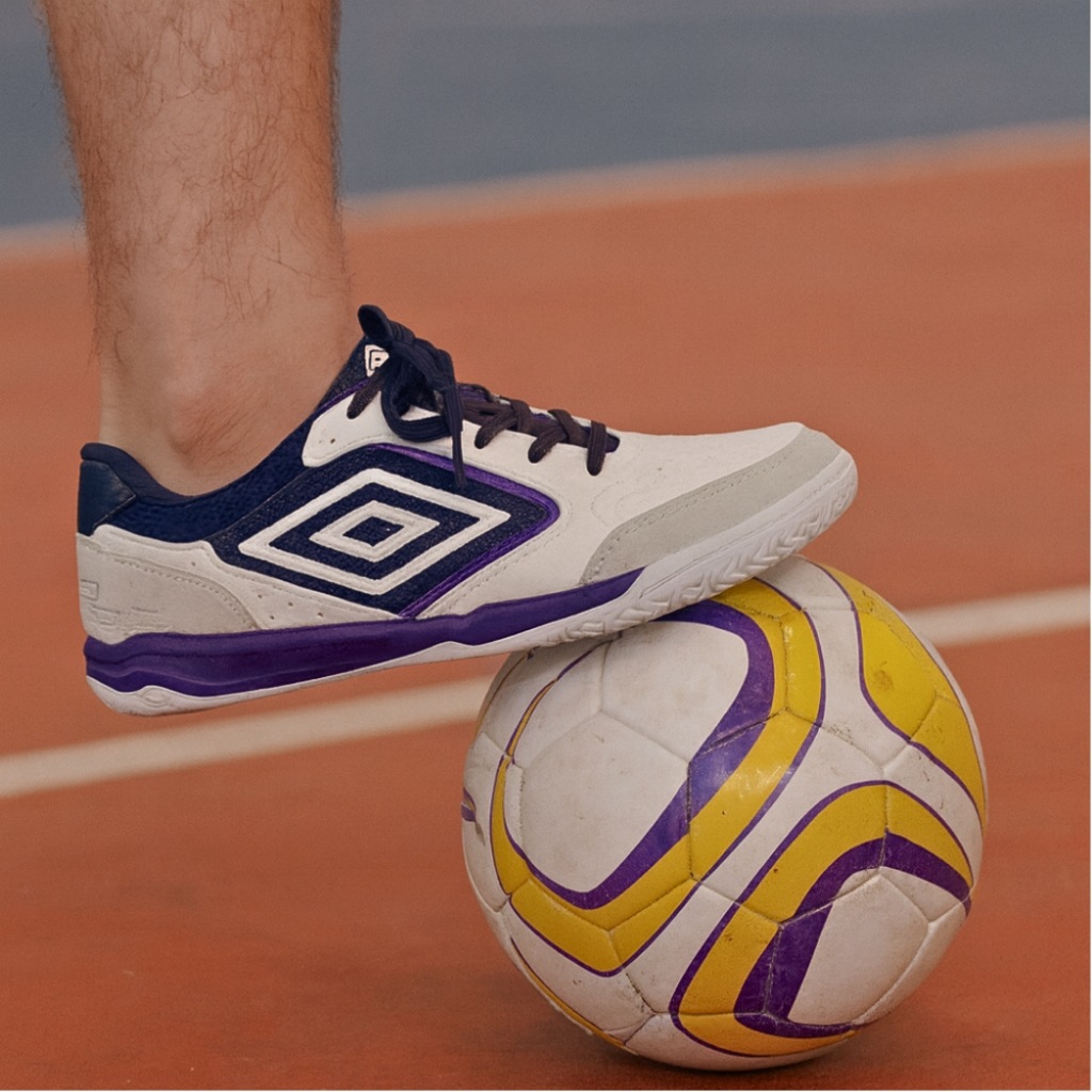 Imagem 2 do produto Chuteira Futsal Umbro Pro Challenge Uptake - Adulto