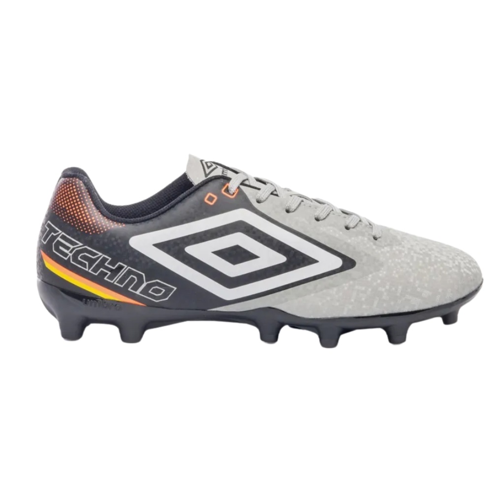 Chuteira de Campo Umbro Techno II Adulto