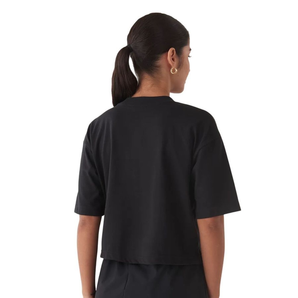 Imagem 2 do produto Camiseta New Balance Cropped Small Logo Feminina