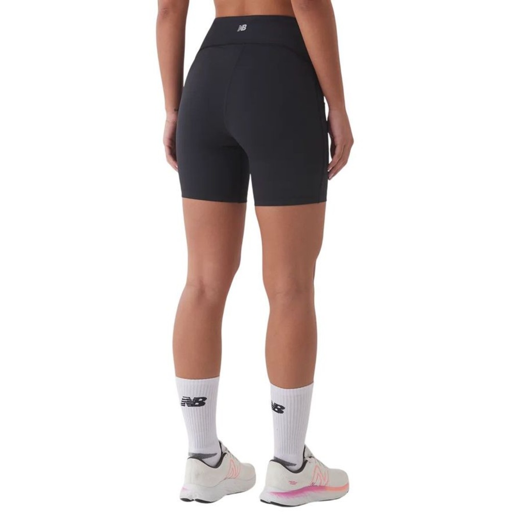Imagem 2 do produto Bermuda New Balance Sleek 6 Feminina