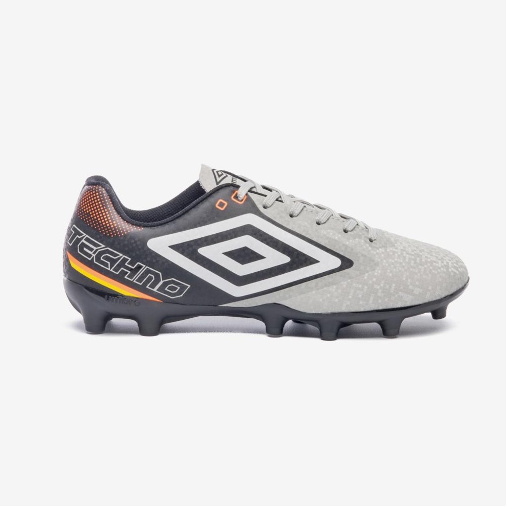 Chuteira de Campo Adulto Umbro Techno Ii
