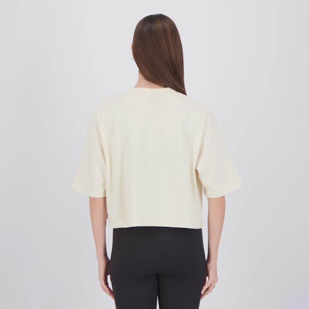Imagem 4 do produto Camiseta Cropped New Balance Small Logo Oversized Feminino
