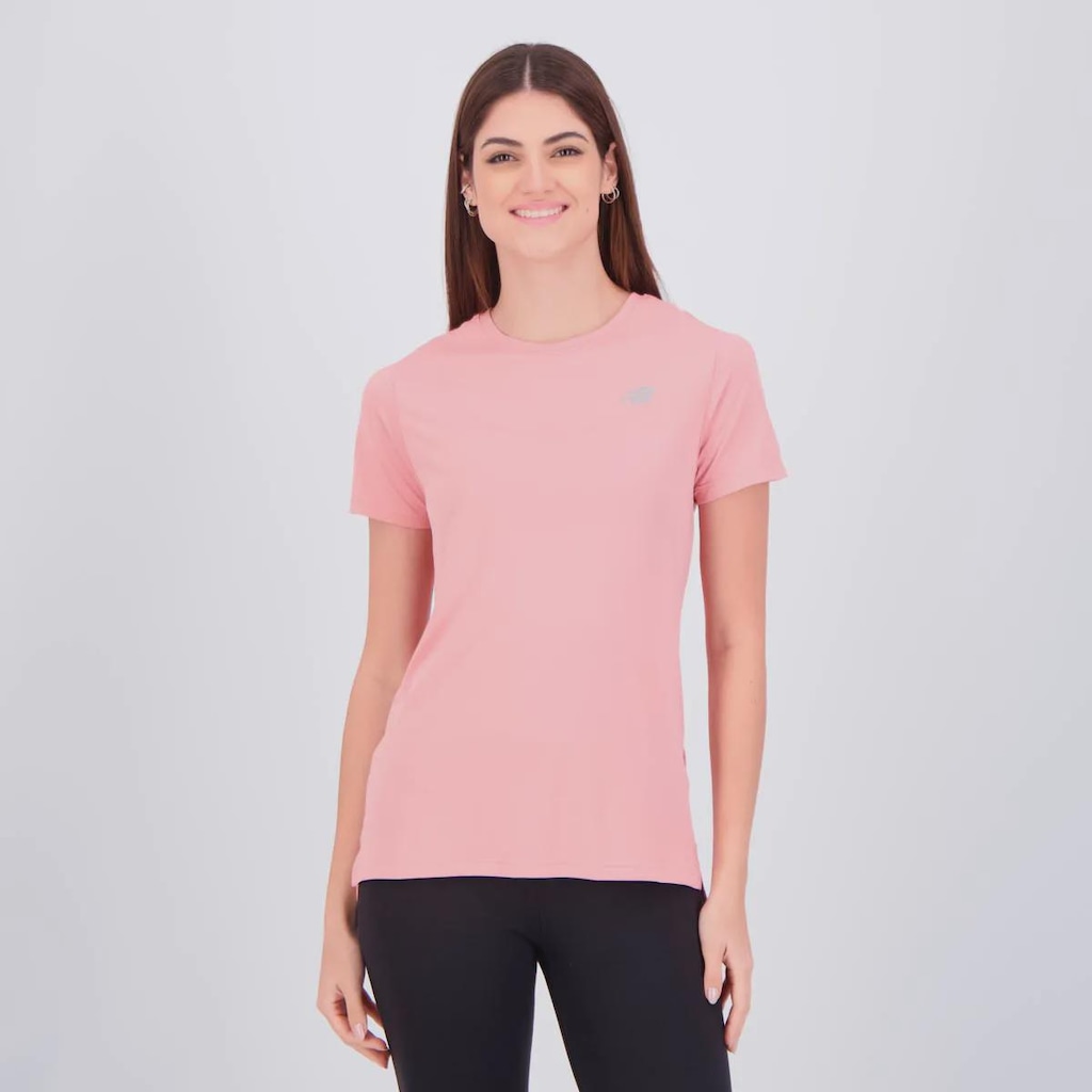 Camiseta New Balance Sport Essentials Feminina