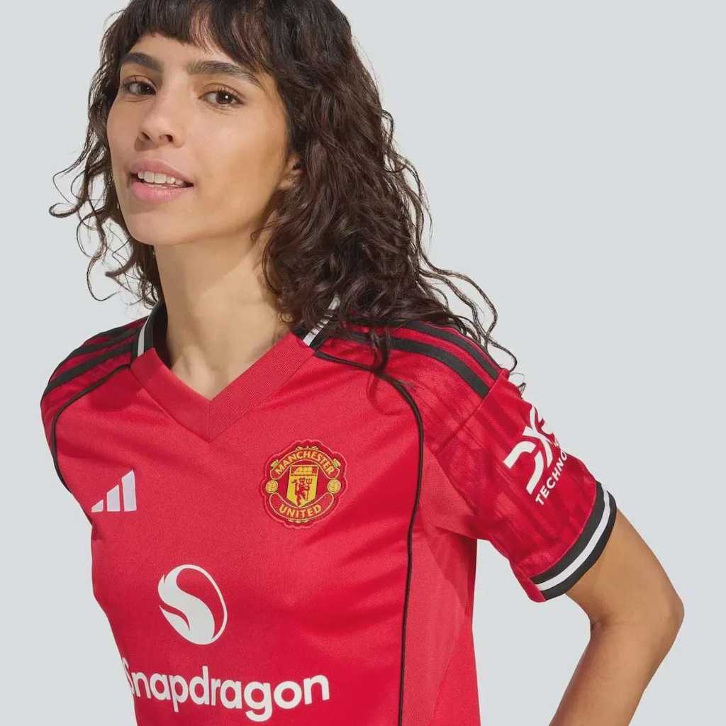 Imagem 4 do produto Camisa Manchester United I 2026 Adidas 8 B. Fernandes Feminino