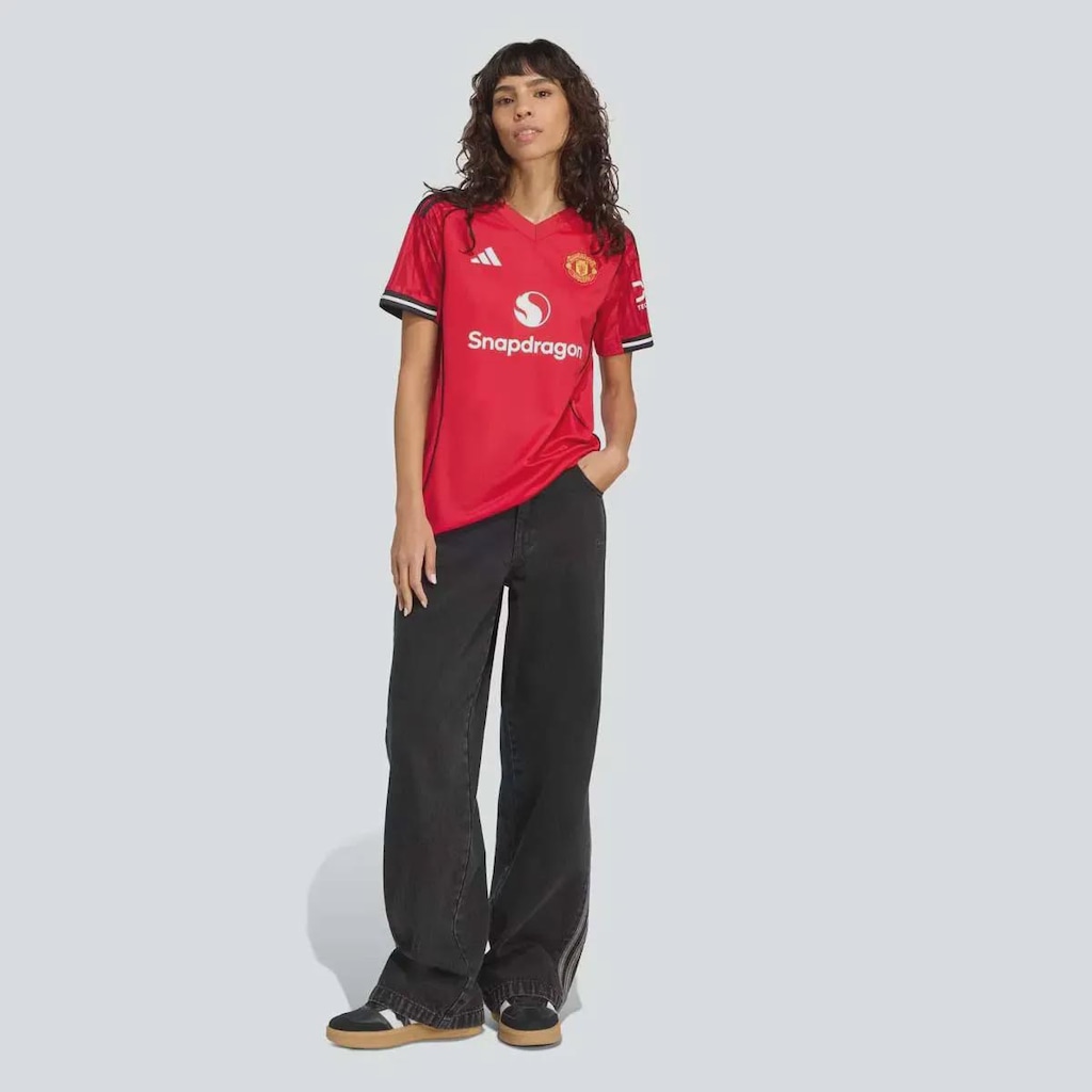 Imagem 5 do produto Camisa Manchester United I 2026 Adidas 8 B. Fernandes Feminino