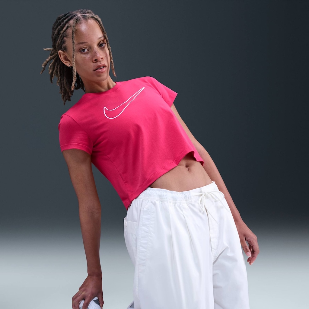 Imagem 3 do produto Camiseta Nike Sportswear Club Feminina