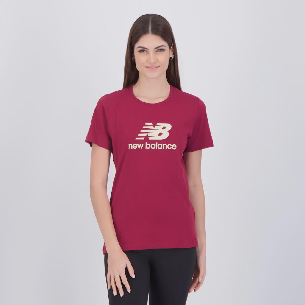Camiseta New Balance Essentials Feminina